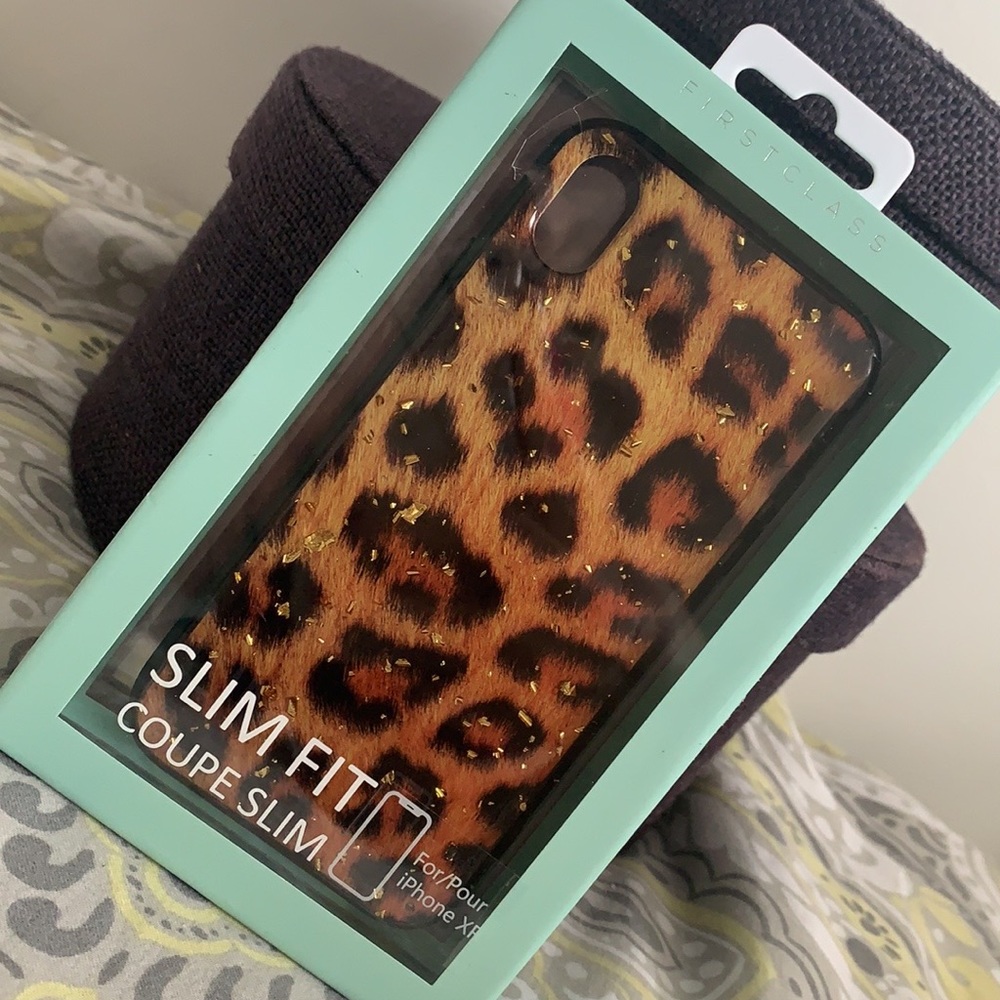 Cheetah print with gold foil case. iPhone XR